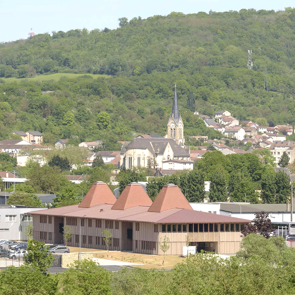 32 STUDIOLADA